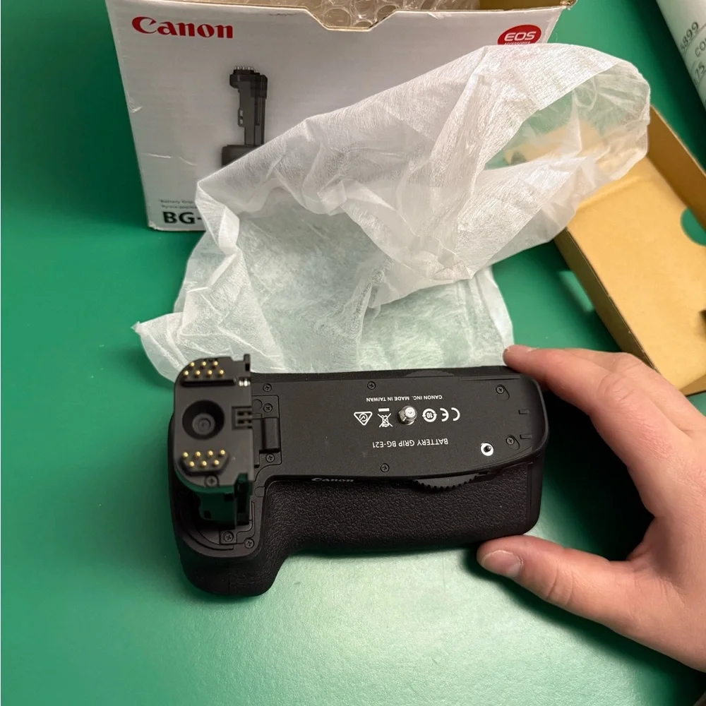 Canon Black BG-E21 Battery Grip
